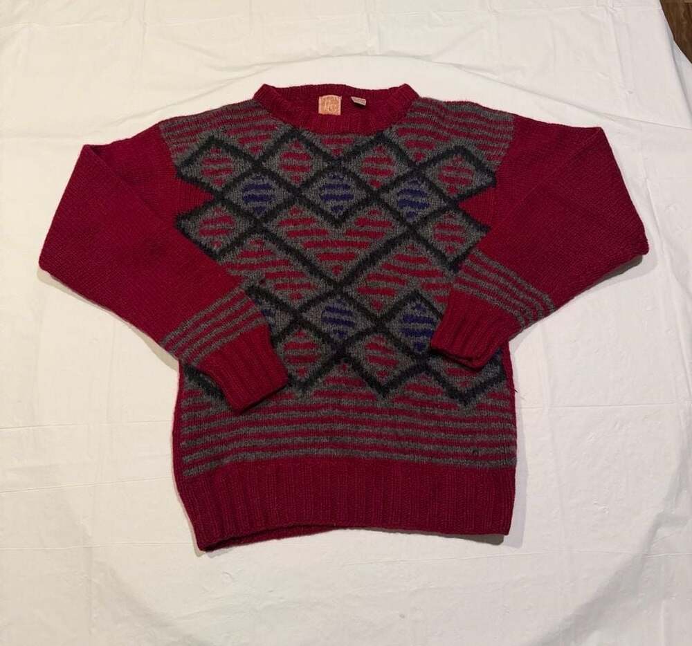 Vintage Expressions Red and Grey Geometric Argyle Knit Crewneck Sweater S